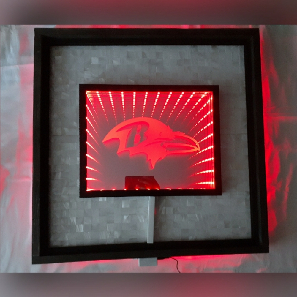 Baltimore Ravens NFL LED Infinity Mirror Shell Art - Picture 7 of 11